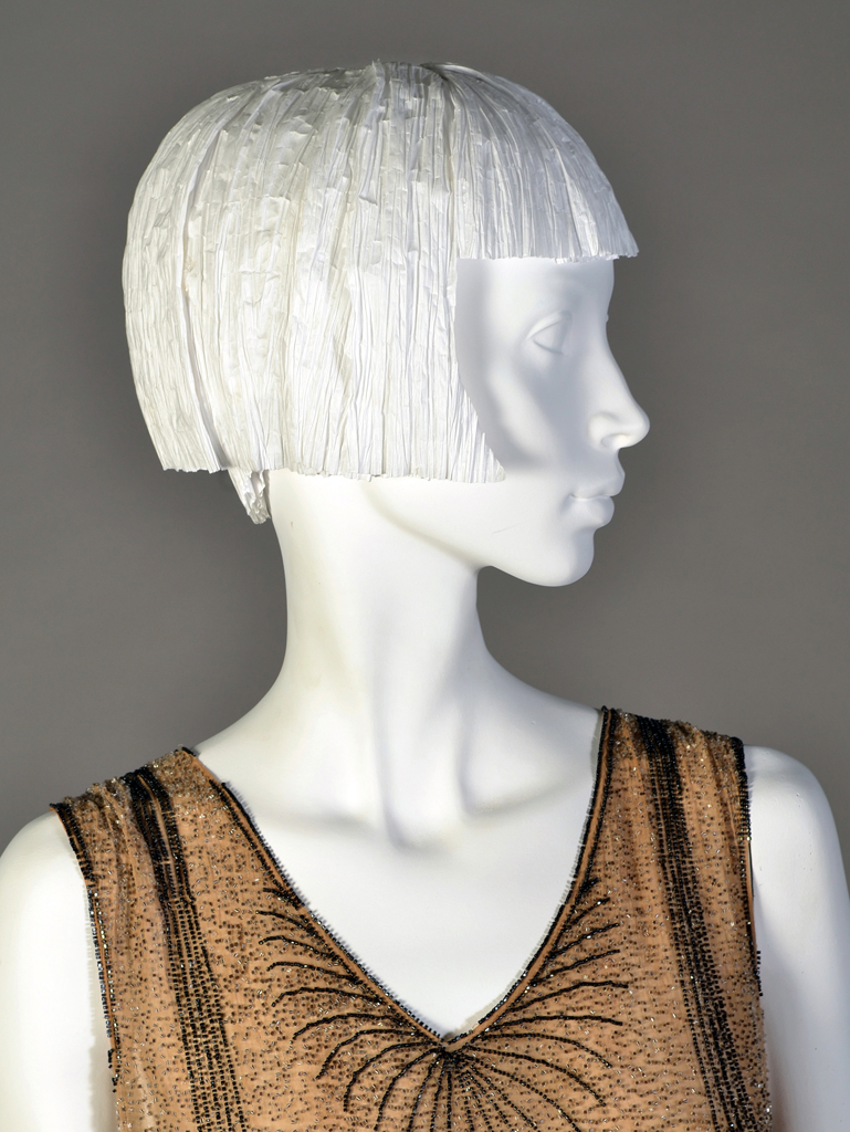 Paper Wigs for the Fashion Timeline – Behind the Scenes