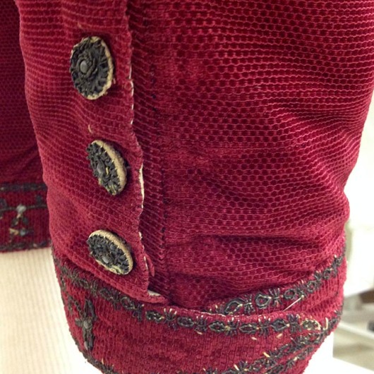 A Closer Look at an 18th-Century Suit – Behind the Scenes